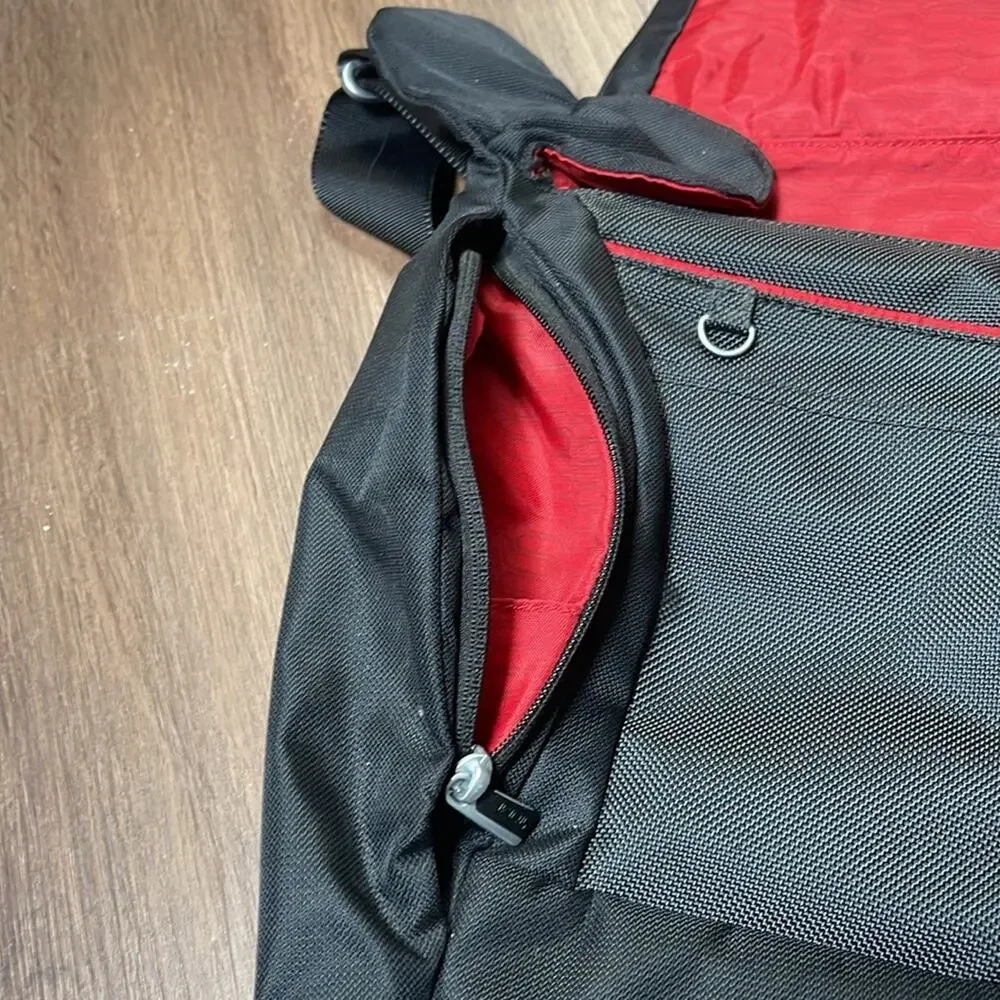 Tumi black multiple department crossbody messenger